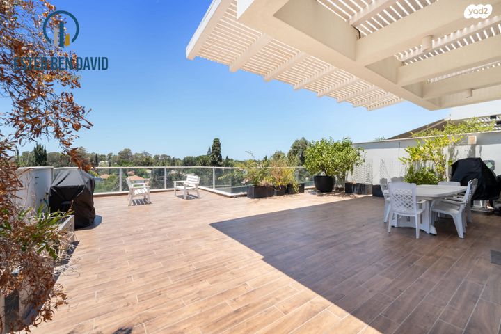 גג/ פנטהאוז, הוד השרון