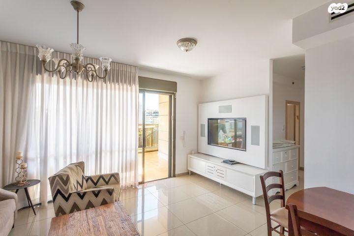 דירה, טופז, באר יעקב