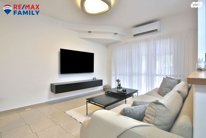 דירת גן, מנחם בגין 4, נווה גנים, קרית מוצקין