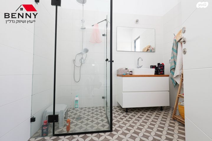 דופלקס, תל מונד