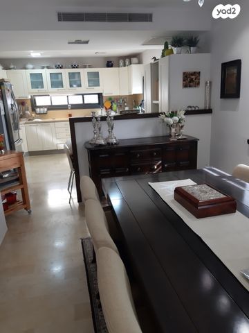 בית פרטי/ קוטג', קרית קריניצי, רמת גן