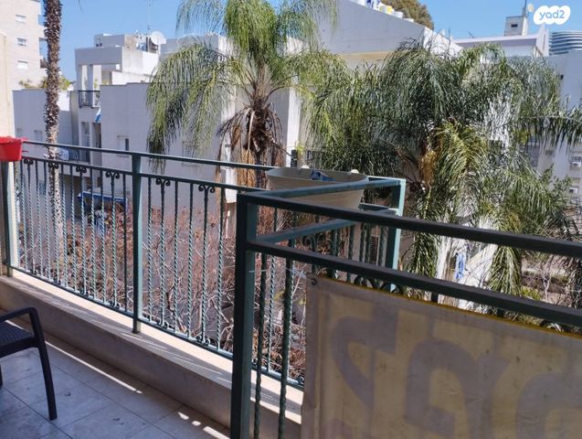 דירה, סמטת היסמין, נווה יהושע, ערמונים, רמת גן