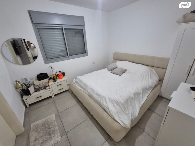 דירה, כליל החורש 9, יצחק שמיר, נהריה