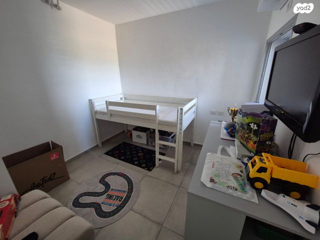 דירה, כליל החורש 9, יצחק שמיר, נהריה