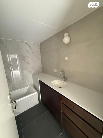 דירה, פלורנטין, תל אביב יפו