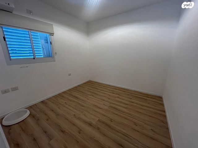 גג/ פנטהאוז, קרל פופר 15, קרית המדע, נתניה