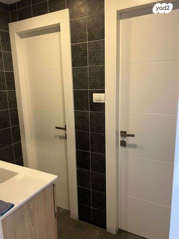 קליניקות, תל אביב, המושבה הגרמנית, חיפה