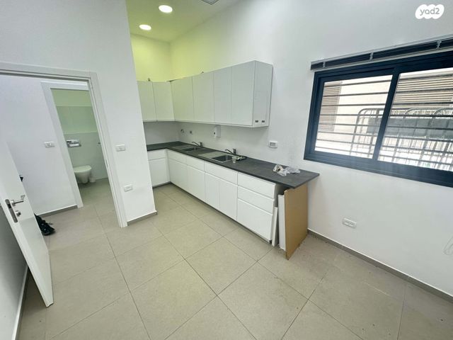 משרדים, מוריה, מודיעין מכבים רעות