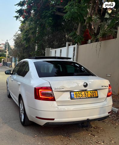 סקודה אוקטביה