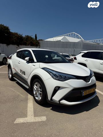 מודעת רכב טויוטה C-HR