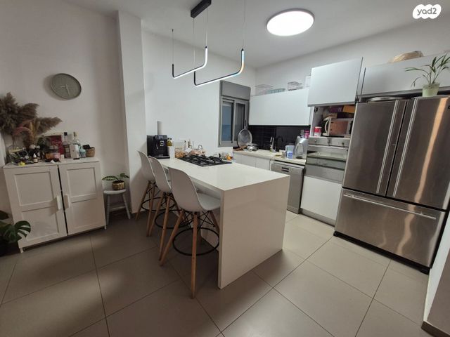 דירה, טופז 30, אבני חן, חריש