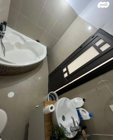 גג/ פנטהאוז, הרב עובדיה יוסף 18, מגדל אור, מגדל העמק