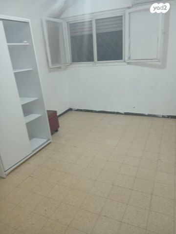 שדרות ירושלים 68