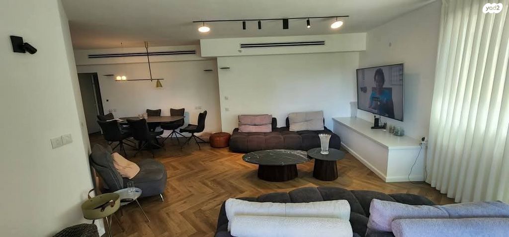 דירה, אלכסנדר סשה ארגוב 4, המשתלה, תל אביב יפו