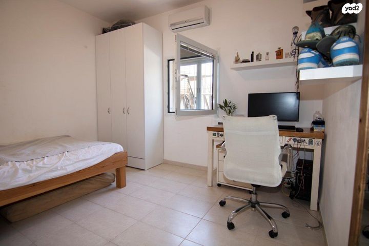 בית פרטי/ קוטג', הדר עם, הדר עם