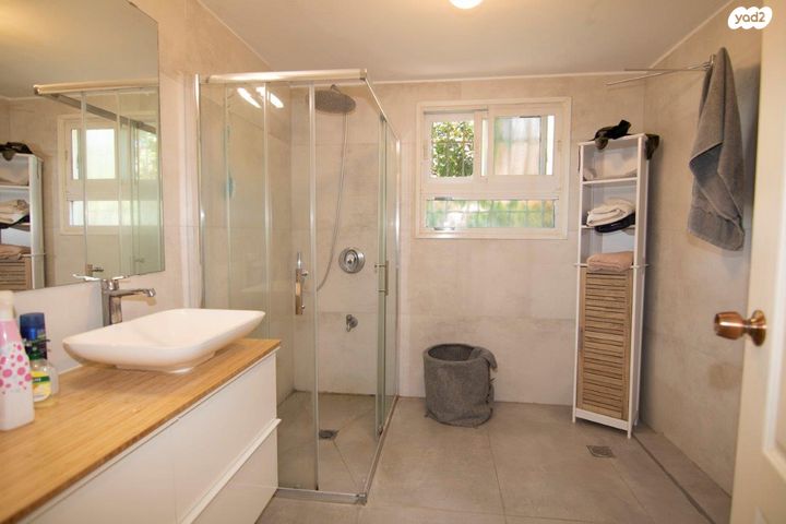 בית פרטי/ קוטג', הדר עם, הדר עם