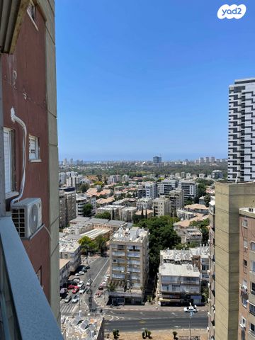 שכונת בן גוריון, מרכז העיר ג'