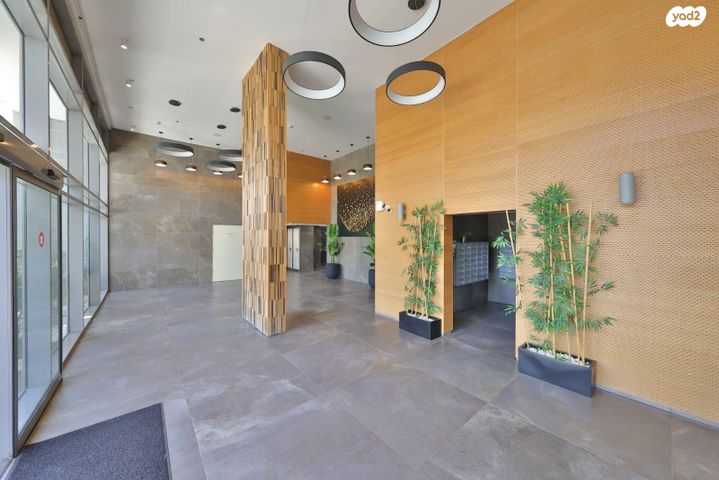 דירה, עפרה חזה, משכנות האומנים, קרית מוצקין