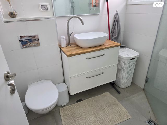 דירה, הפרחים, מודיעין מכבים רעות