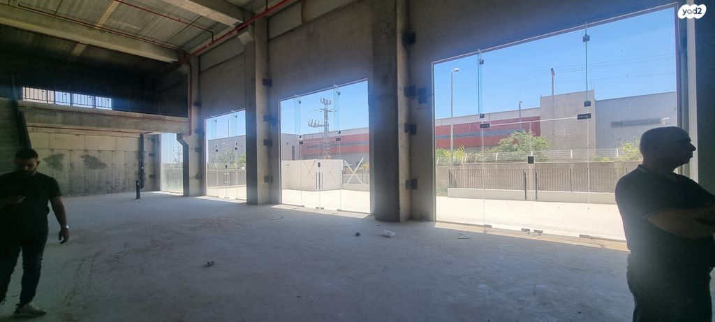 מבני תעשיה, אזור תעשיה, בית הסוהר המרכזי, רמלה