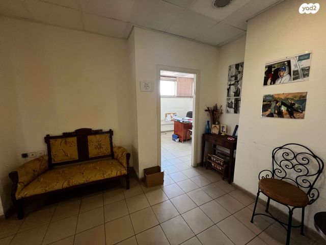 משרדים, האחים מסלאויטה, מונטיפיורי, הרכבת, תל אביב יפו