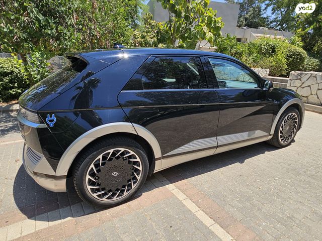 יונדאי איוניק 5