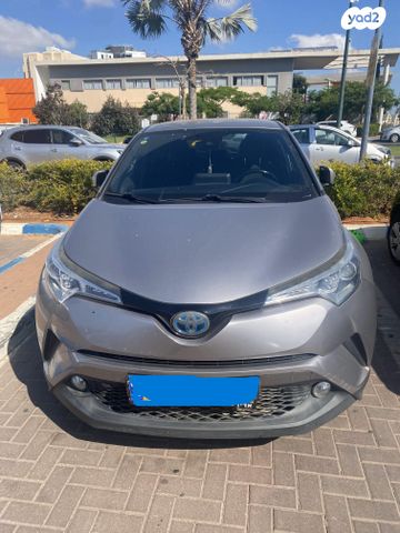 מודעת רכב טויוטה C-HR