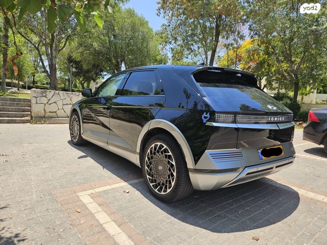 יונדאי איוניק 5