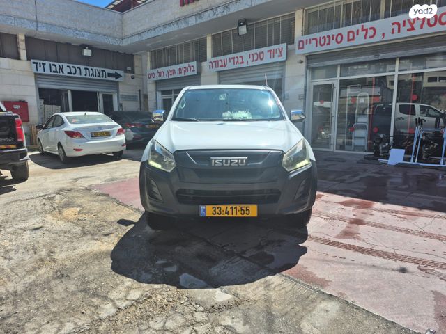 מודעת רכב איסוזו די-מקס