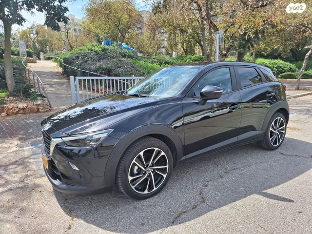 מודעת רכב מאזדה CX-3