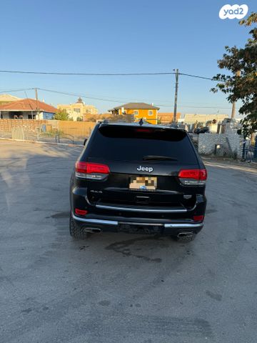 מודעת רכב ג'יפ גרנד צ'ירוקי