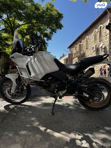 דוקאטי Desert X