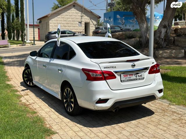 ניסאן סנטרה