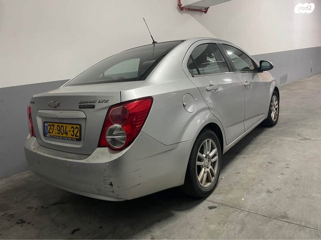 שברולט סוניק