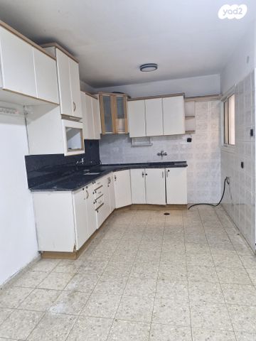 דירת גן, רפאל אלנקווה 52, בן גוריון, אופקים