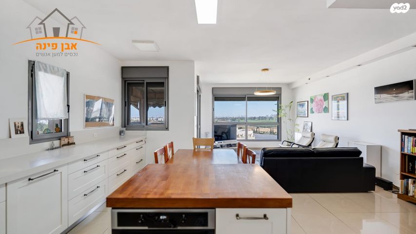 דירה, כרמל, אחוזת הנשיא, רחובות