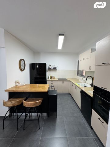 דירה, הלוח העברי, הכרמים, מודיעין מכבים רעות