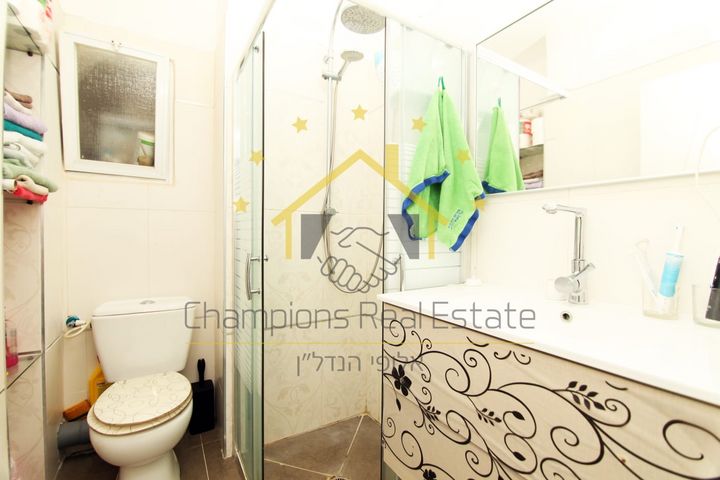 דירה, הרב יעקב רקח, נאות גנים, נתניה