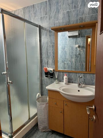 דירה, אקסודוס, ההעפלה, קרית גת