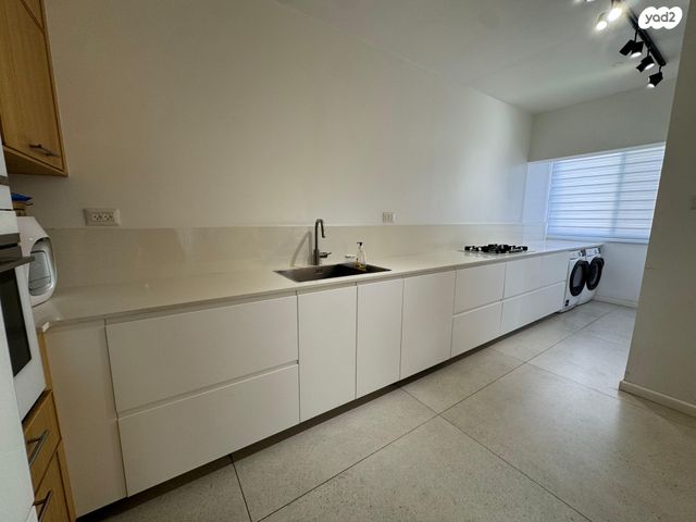 דירה, האלה, גני יער, לוד