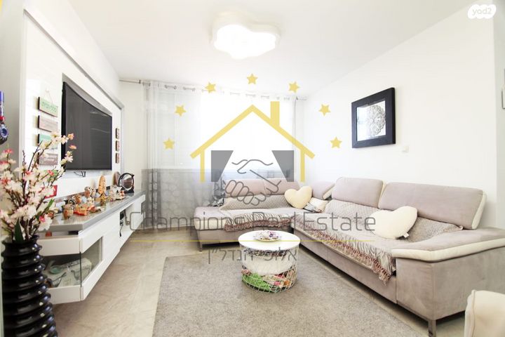 דירה, הרב יעקב רקח, נאות גנים, נתניה