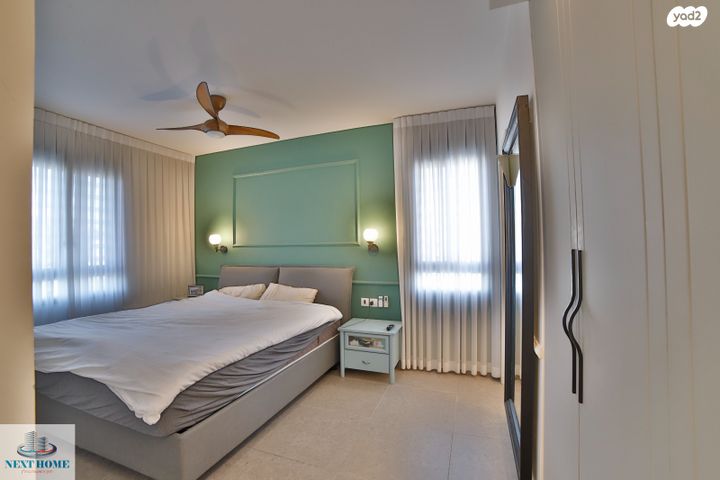 דירה, דליה רביקוביץ, נאות שמיר, יבנה