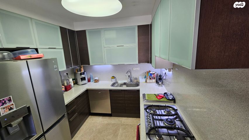 דירה, אברהם פררה 7, הולילנד, ירושלים