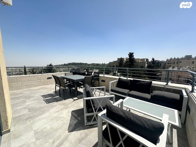 גג/ פנטהאוז, מרדכי כספי, ירושלים