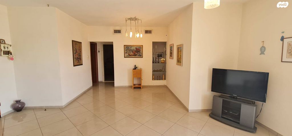 דירה, מקור ברוך, מרכז העיר, קרית אתא