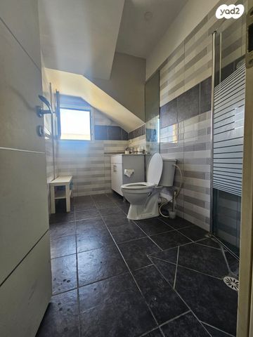 גג/ פנטהאוז, פרדס חנה כרכור