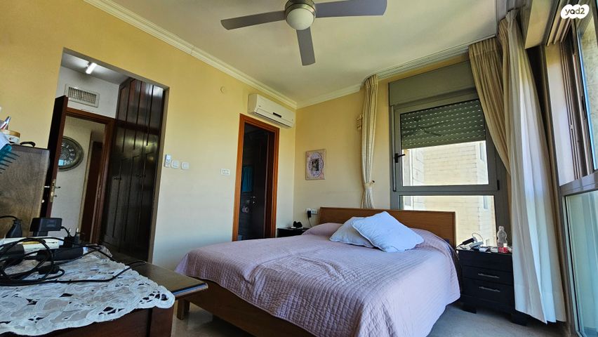 דירה, אברהם פררה 7, הולילנד, ירושלים