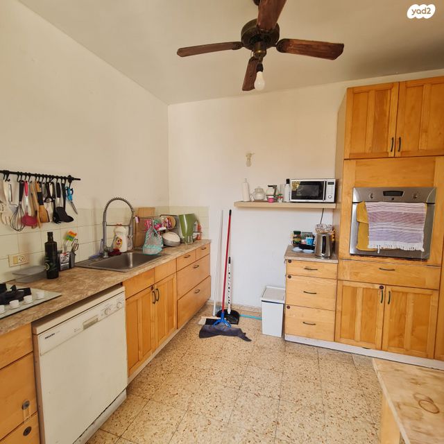 דירה, גולן, רמת השרון