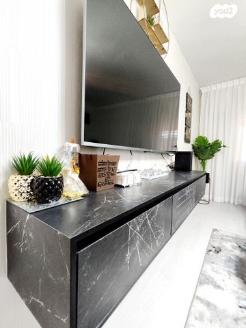 דירה, אבן עזרא, באר שבע