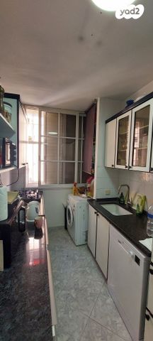 דירה, אנילביץ' 29, לב העיר, בת ים